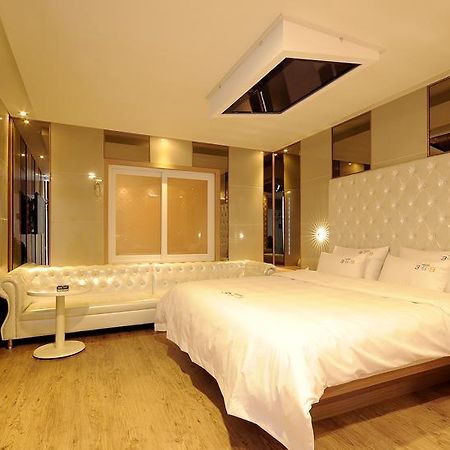 Songjeong Hotel 369 Пусан Екстериор снимка