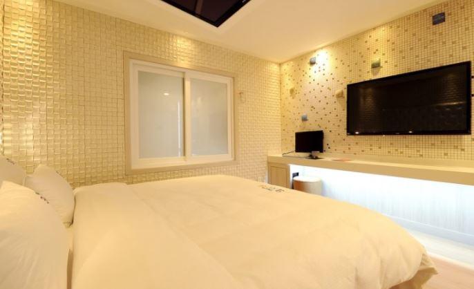 Songjeong Hotel 369 Пусан Екстериор снимка